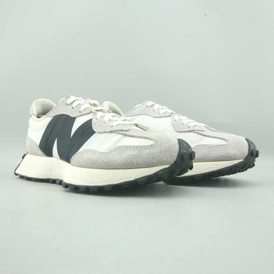 New Balance 327