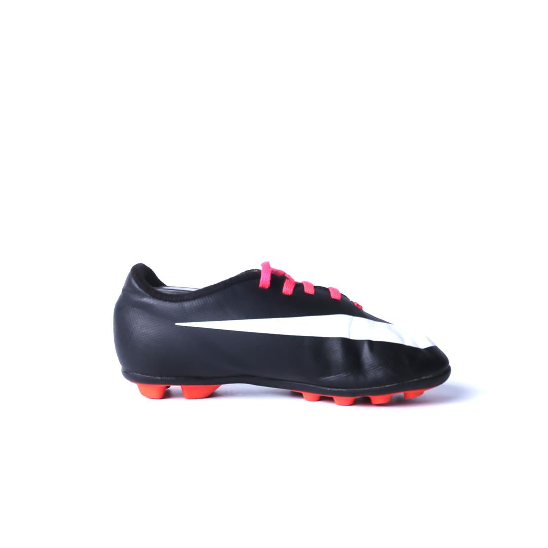 Nike Soccer Cleats S 728974
