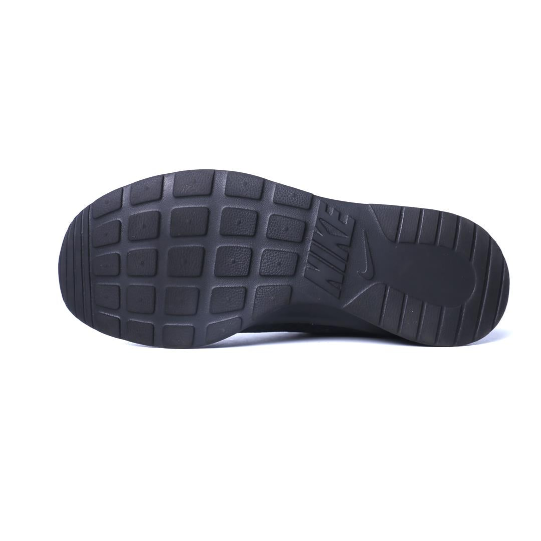 Nike Tanjun