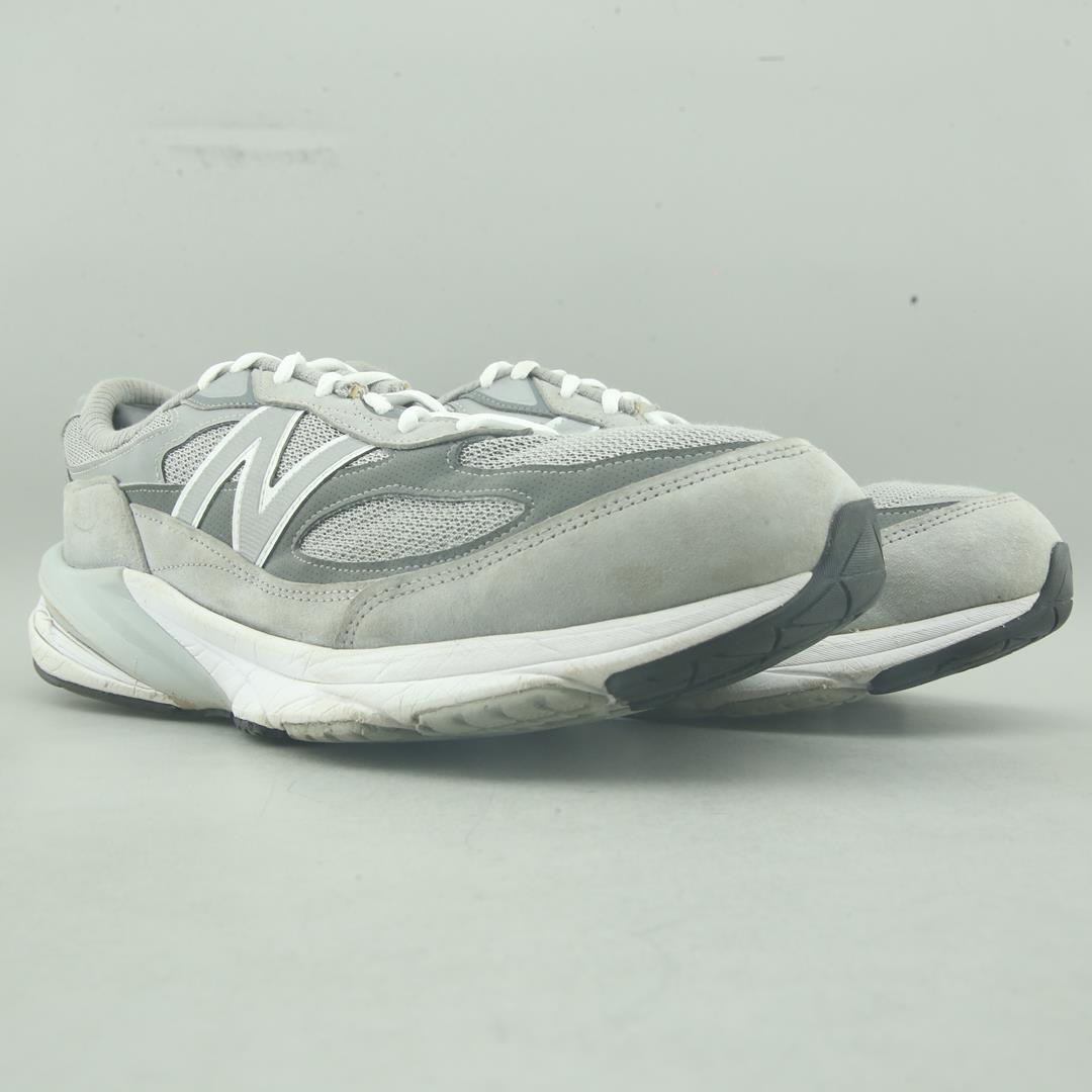 New Balance 990V6