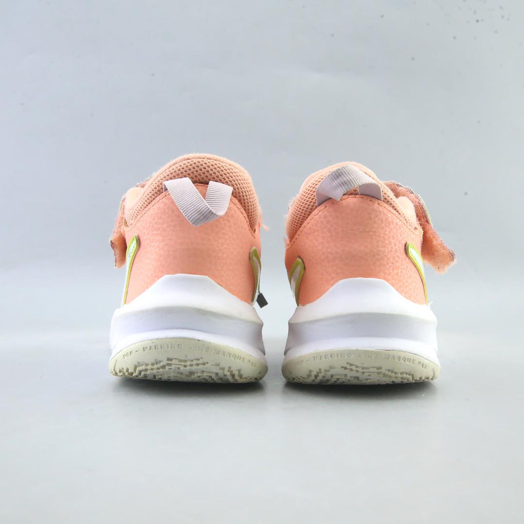 Nike Team Hustle D10 Low