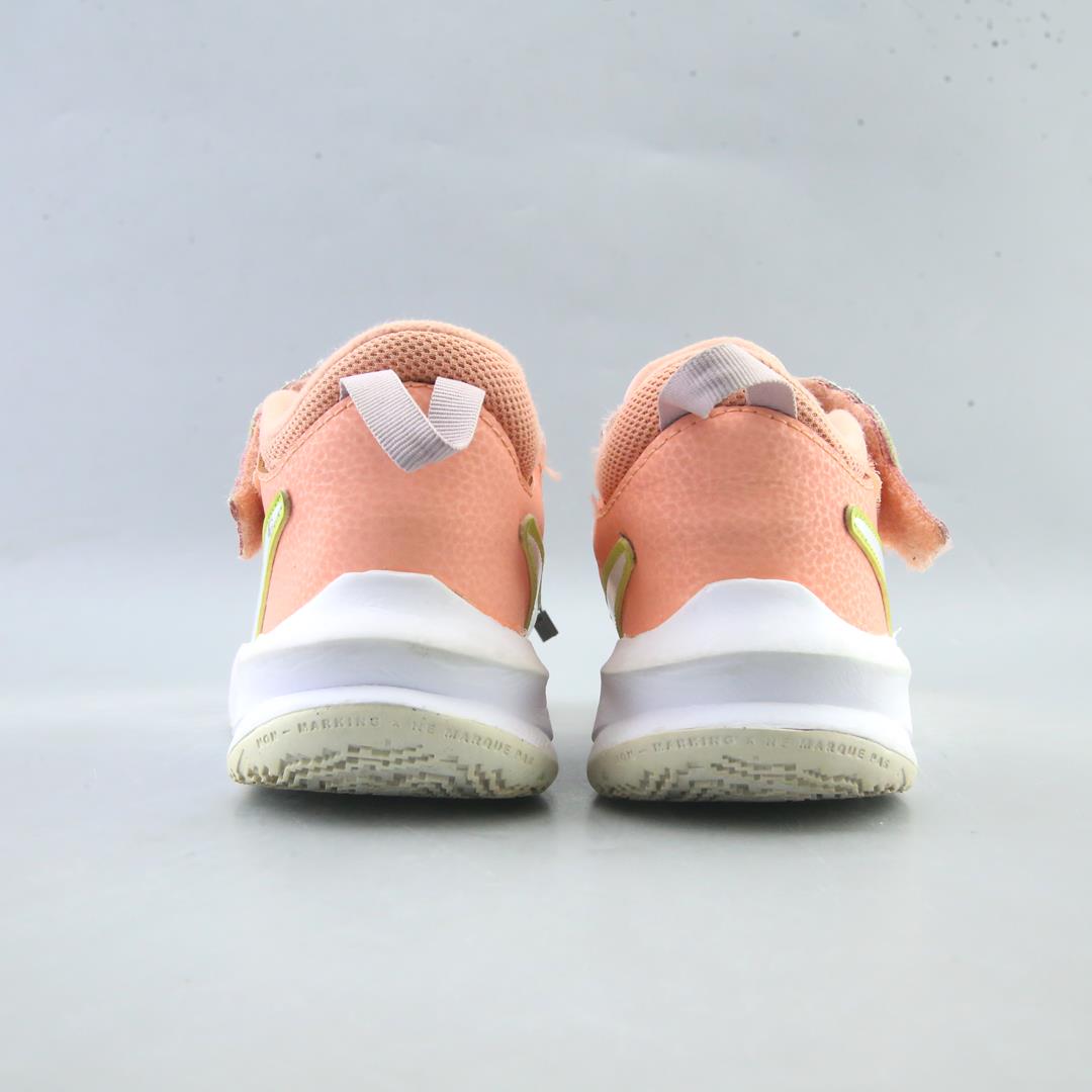 Nike Team Hustle D10 Low