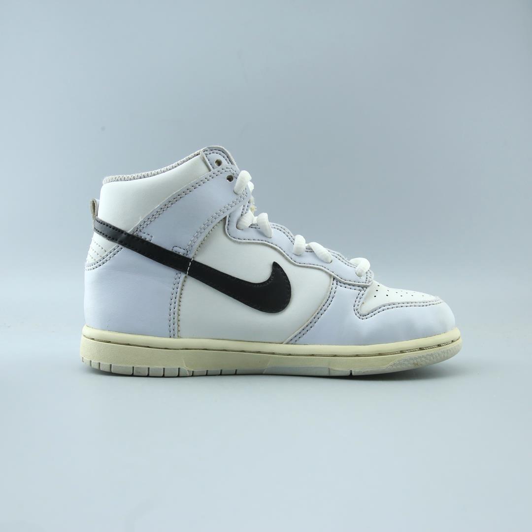 Nike Dunk High Retro