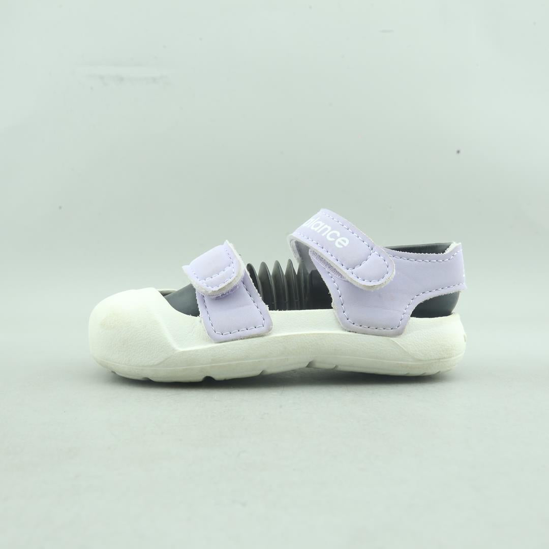 New Balance Visible