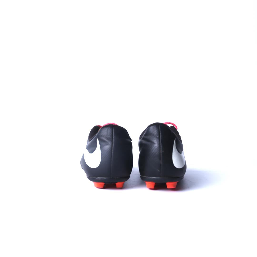 Nike Soccer Cleats S 728974