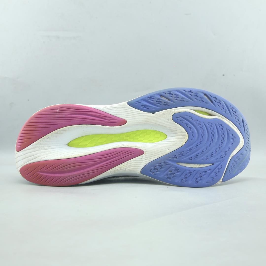 New Balance Fuelcell Propel V4