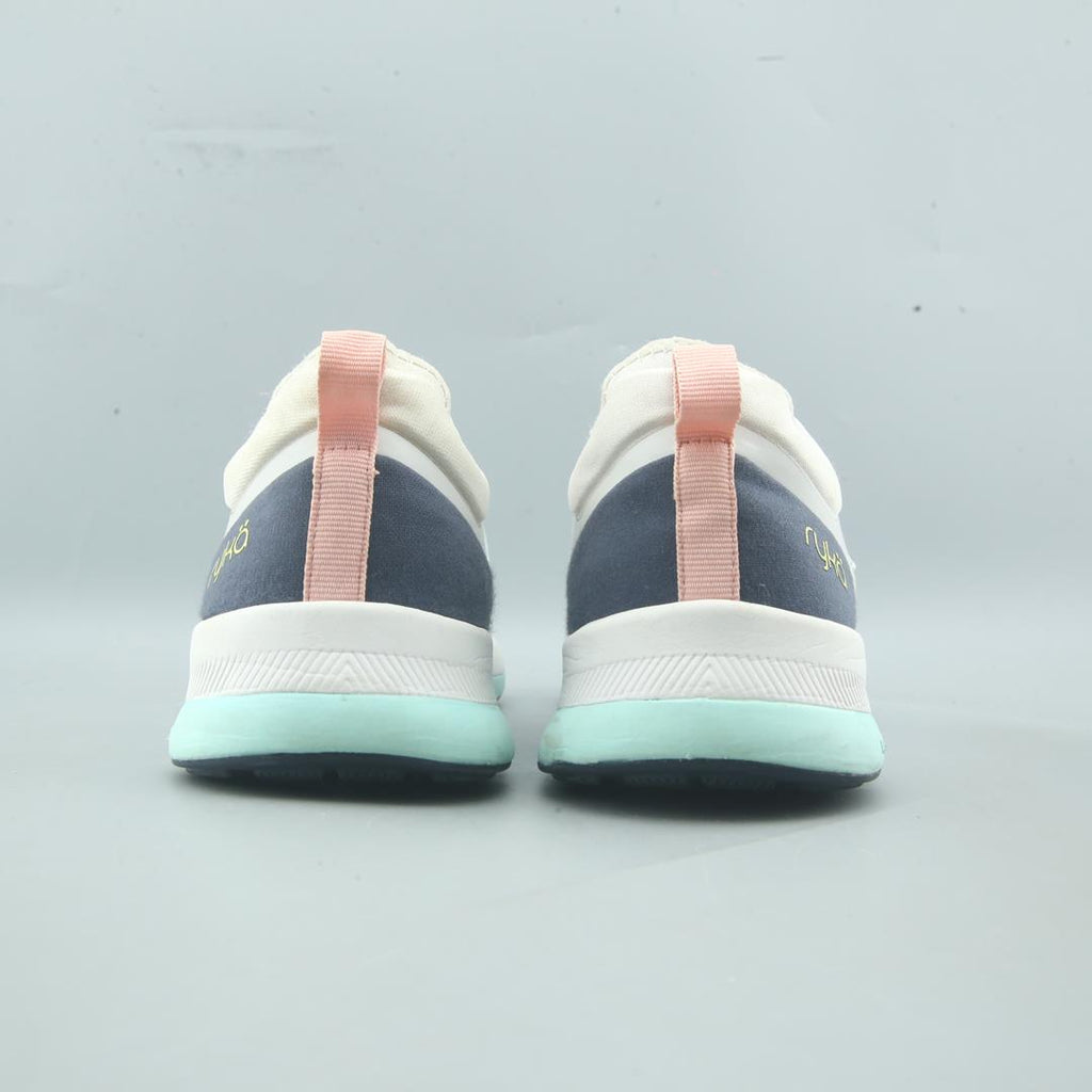 Nike Dynamic Pro