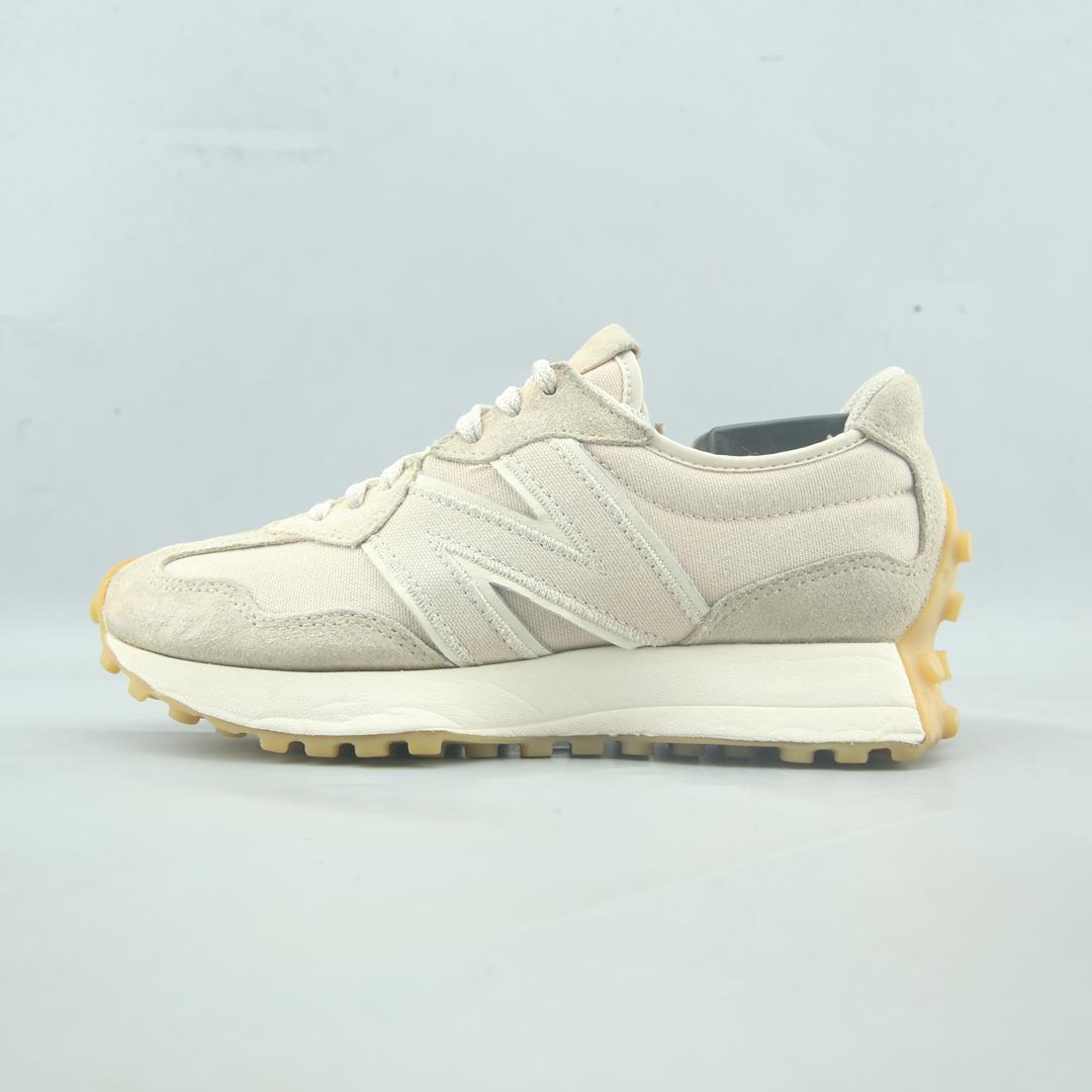 New Balance 327