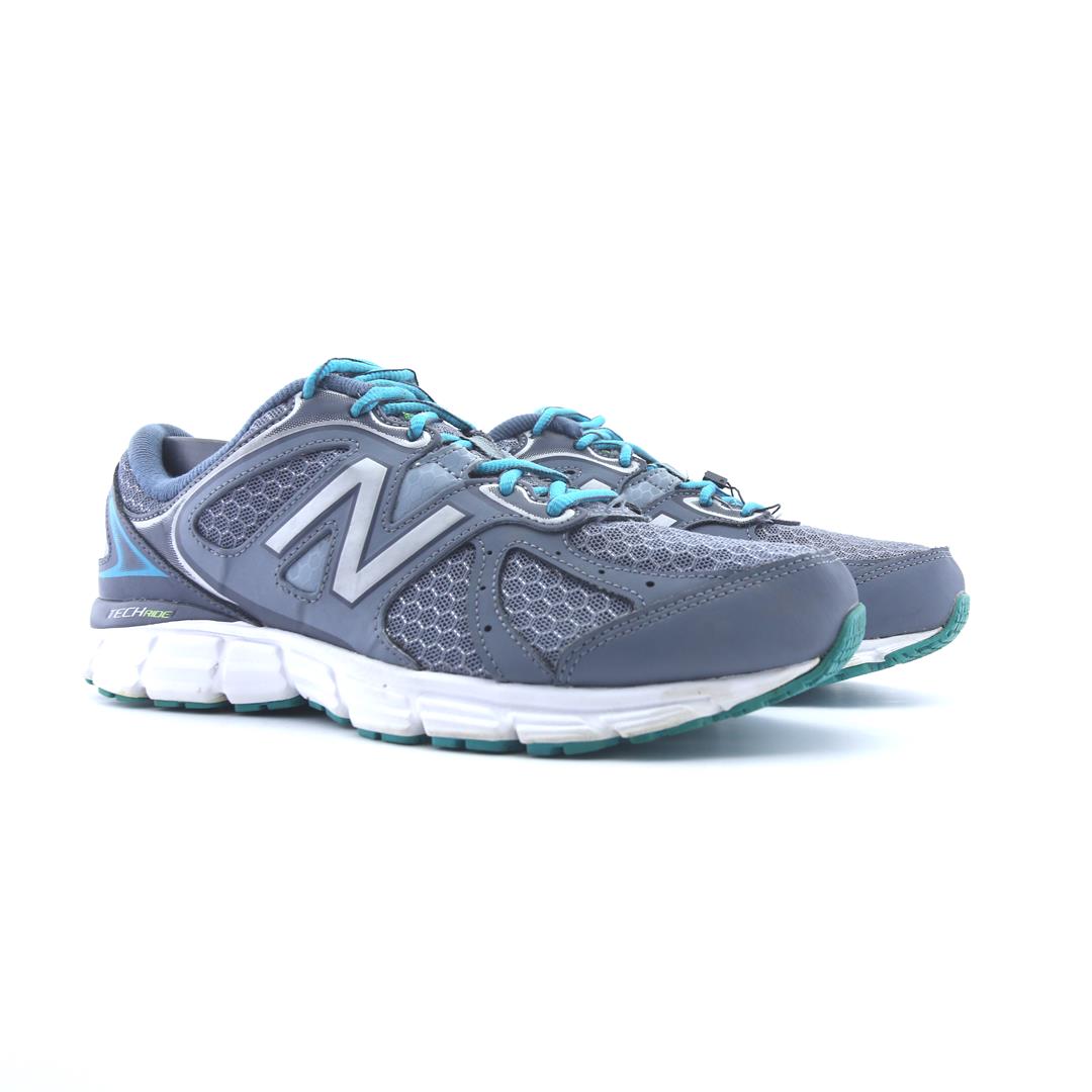 New Balance 560V6