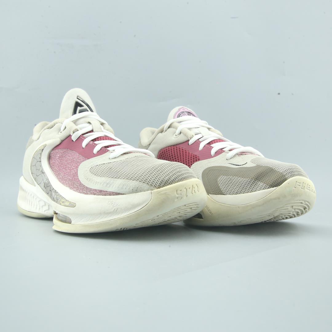 Nike Zoom Freak 4
