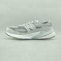 New Balance 990V6
