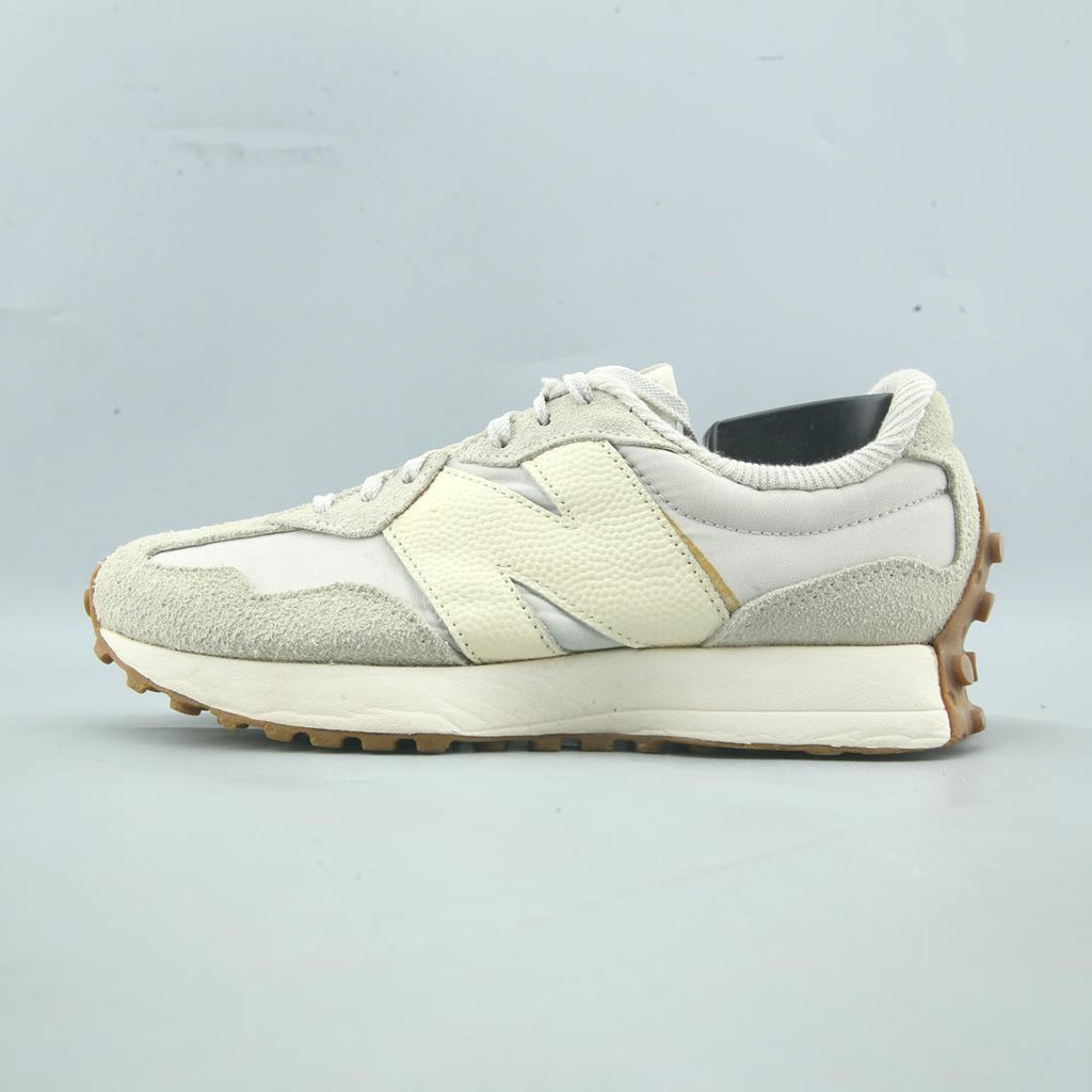 New Balance 327