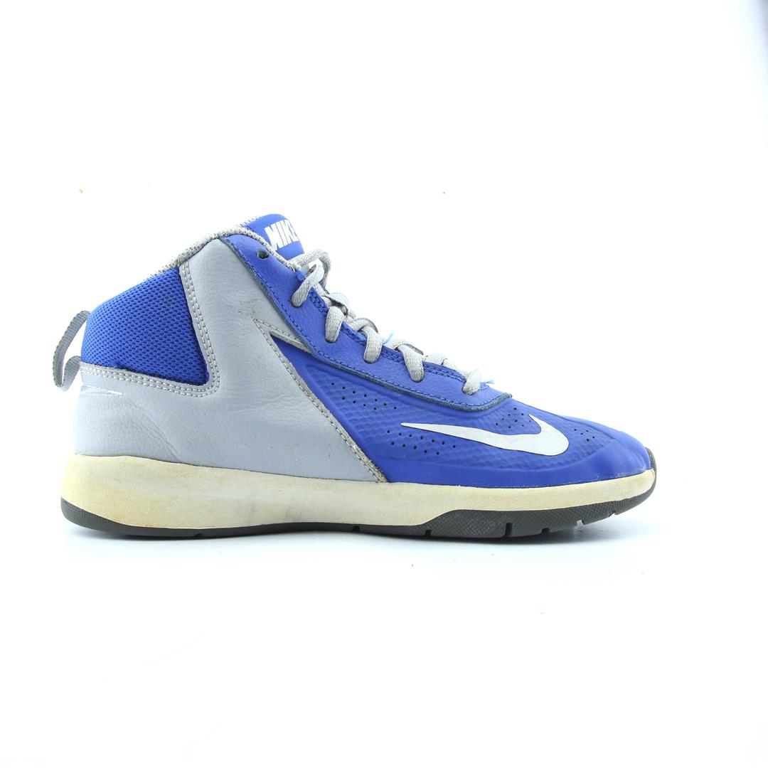 Nike Team Hustle D 7