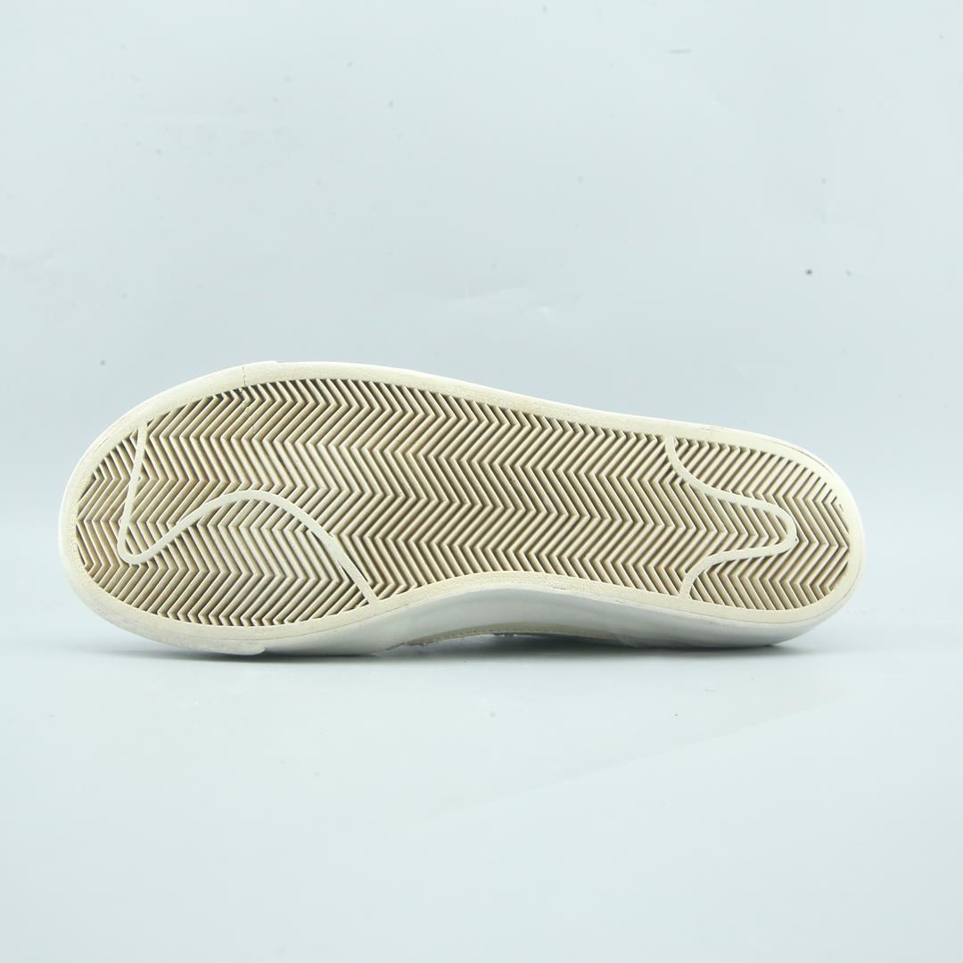 Nike Drop Type Lx