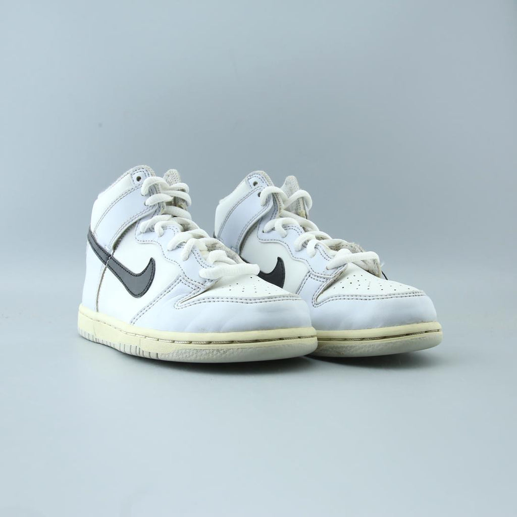 Nike Dunk High Retro