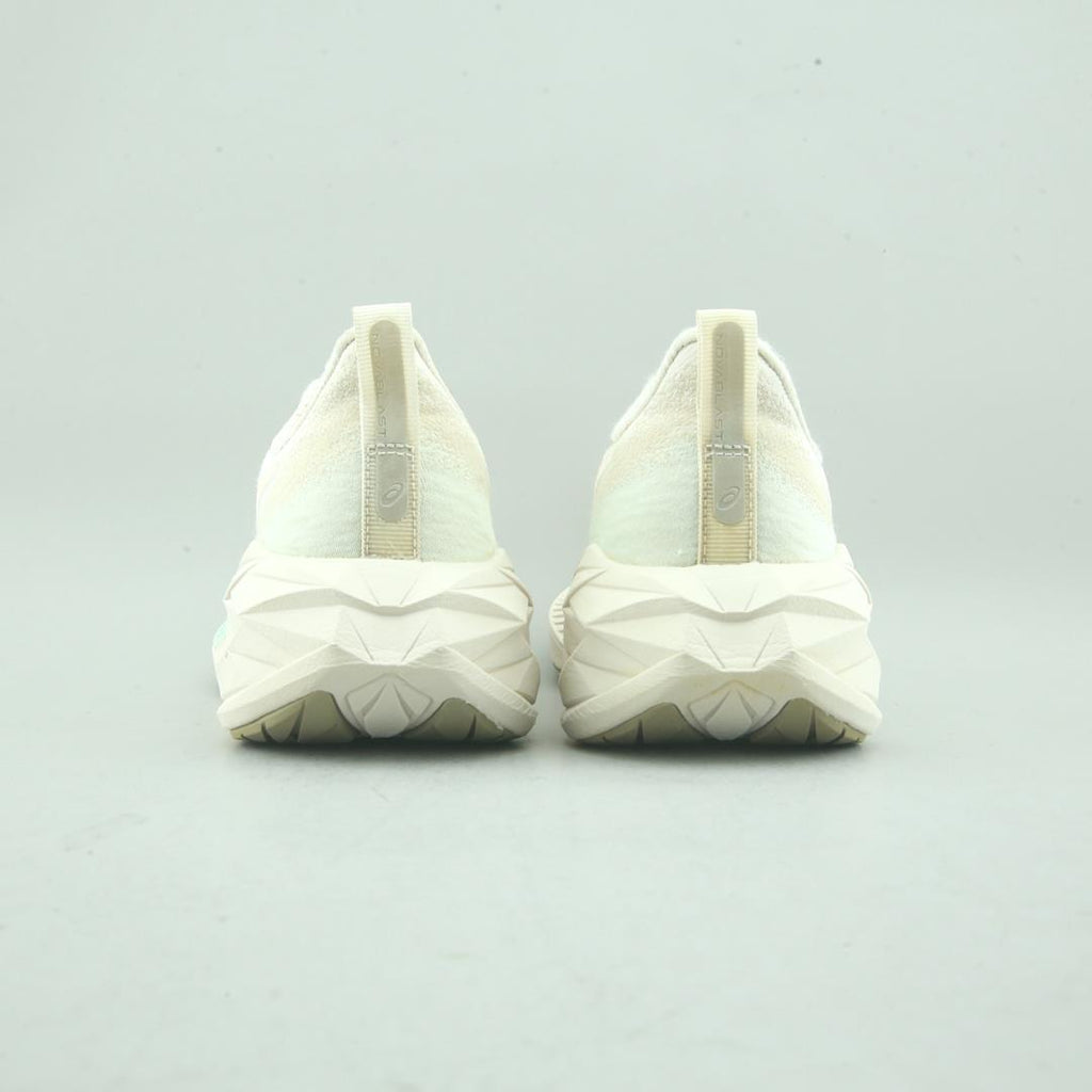 Asics Novablast 4