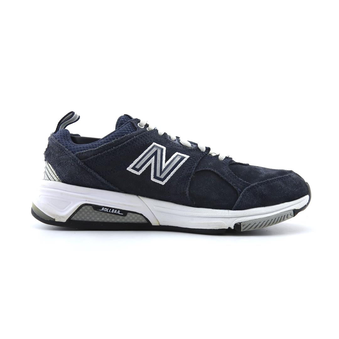 New Balance 857