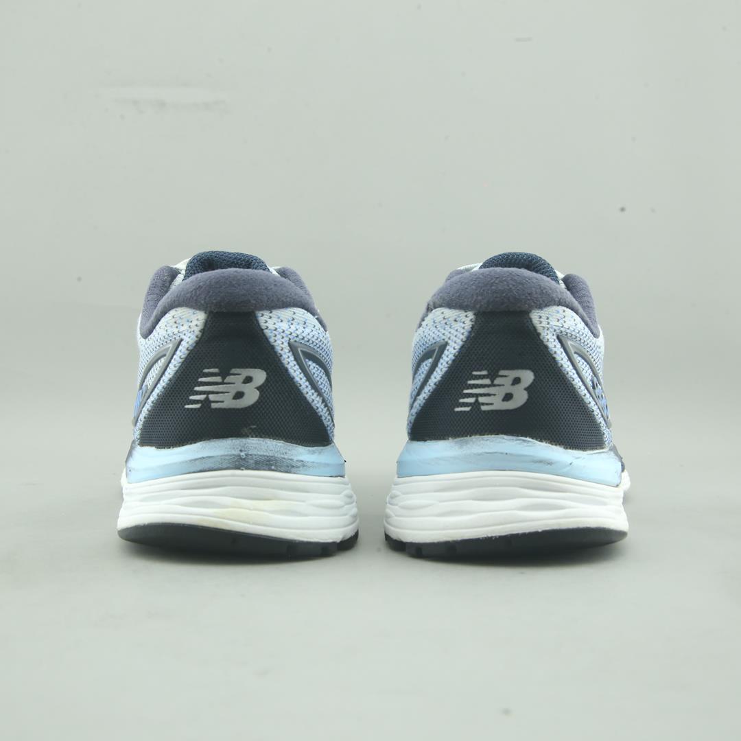 New Balance 880V9