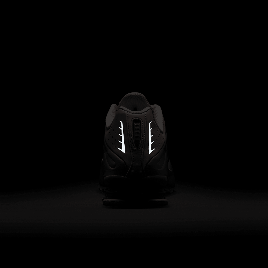 Women's Nike Shox R4 "Barely Rose"