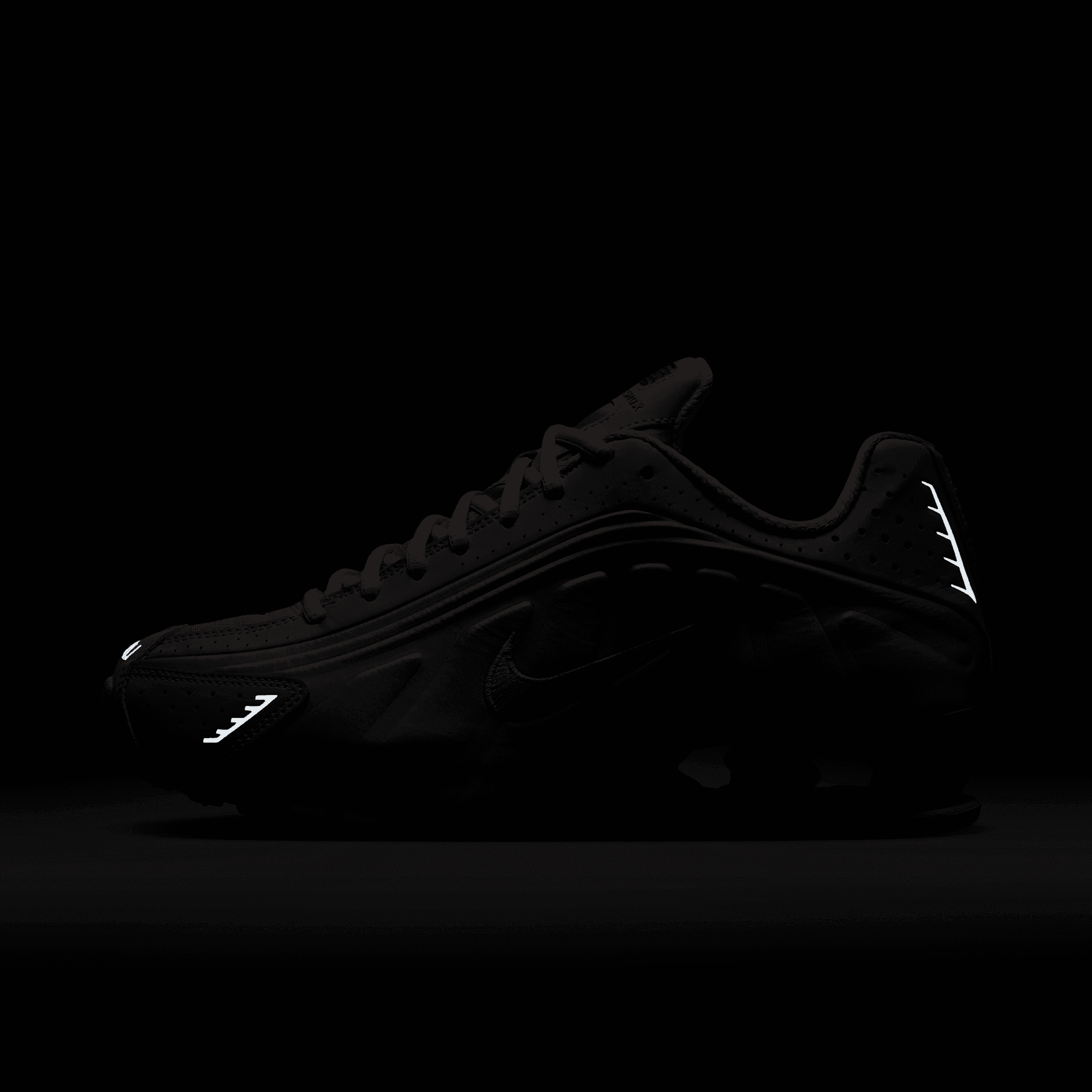 Women's Nike Shox R4 "Barely Rose"