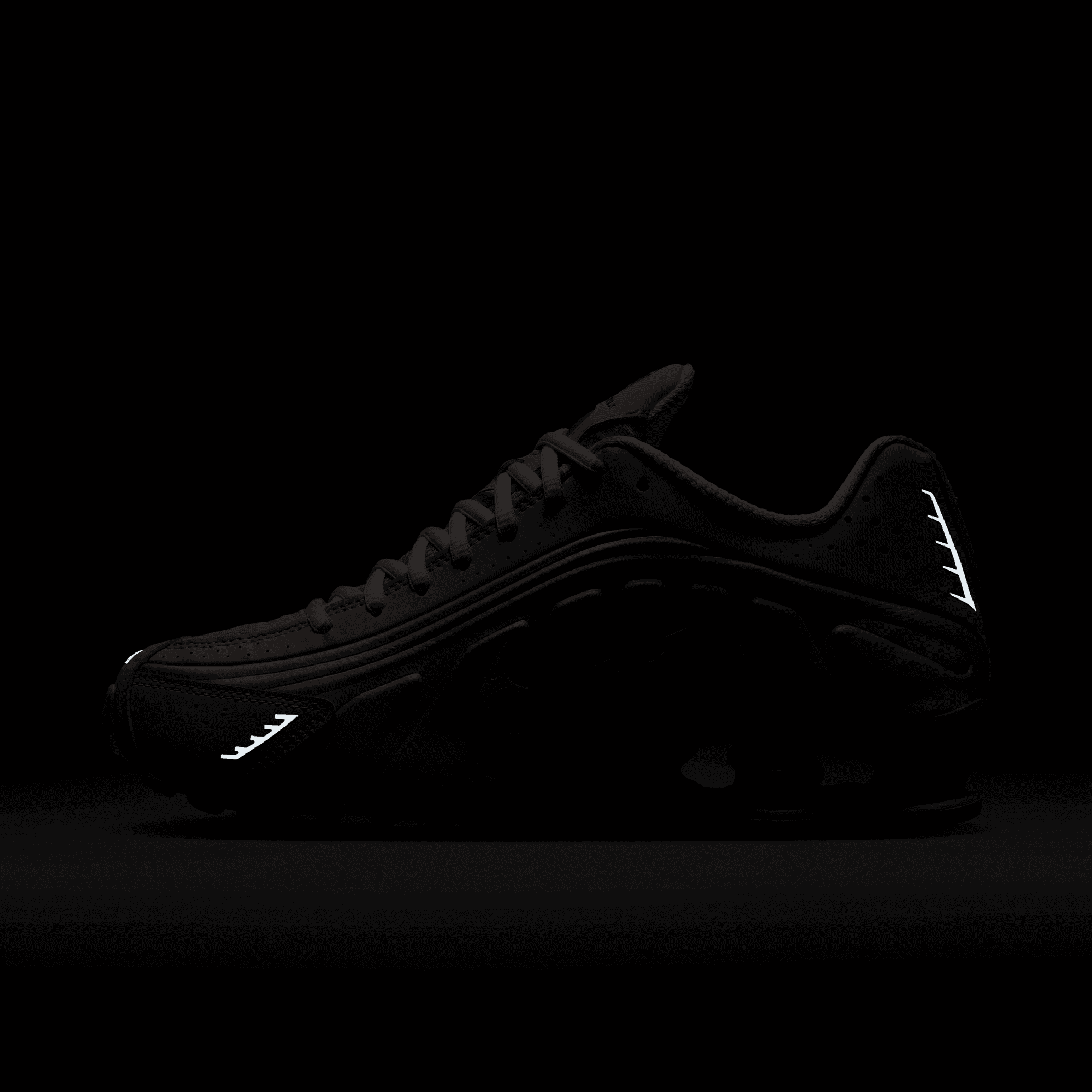 Women's Nike Shox R4 "Barely Rose"