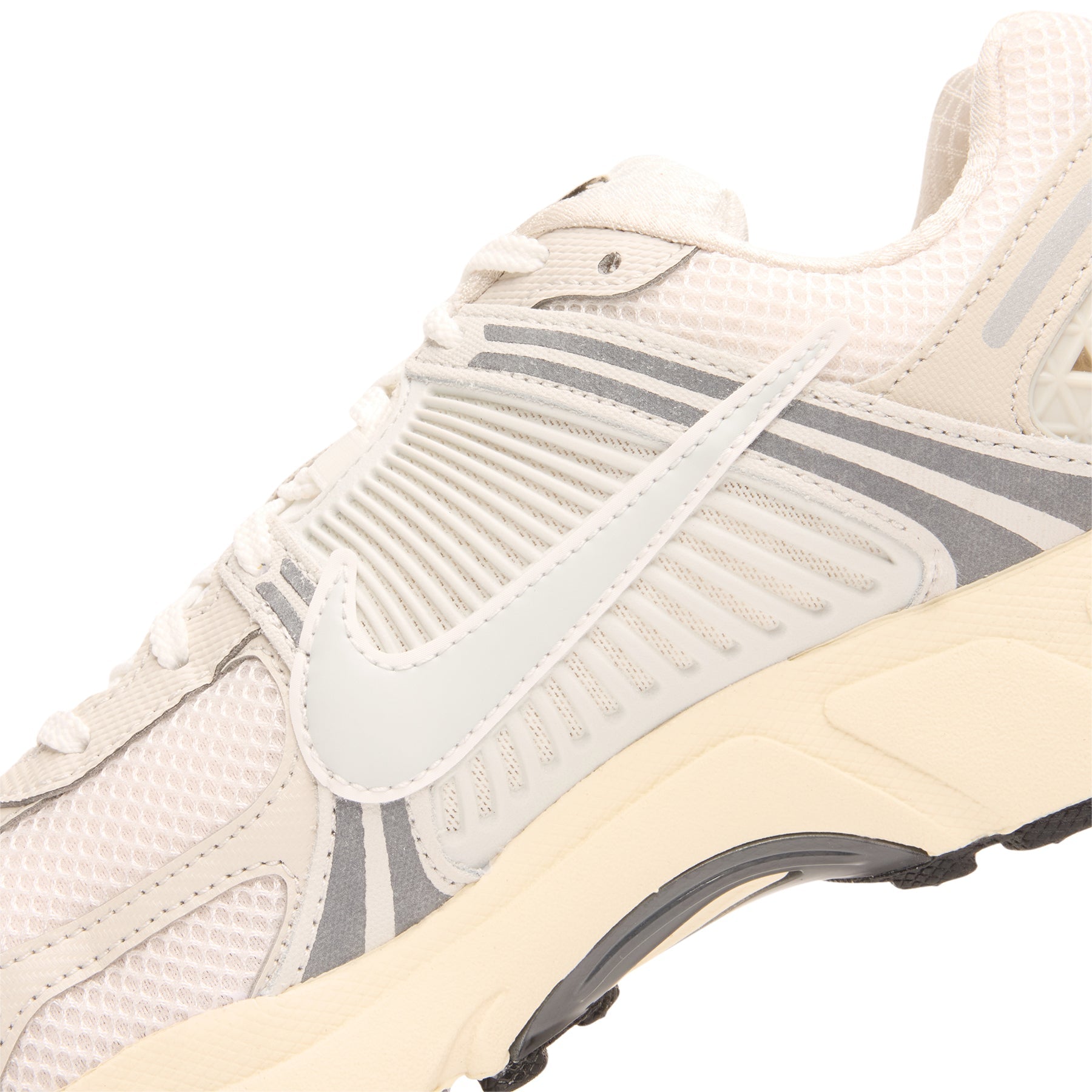 Nike Zoom Vomero 5 Se (Platinum Tint/Photon Dust-Cashmere)