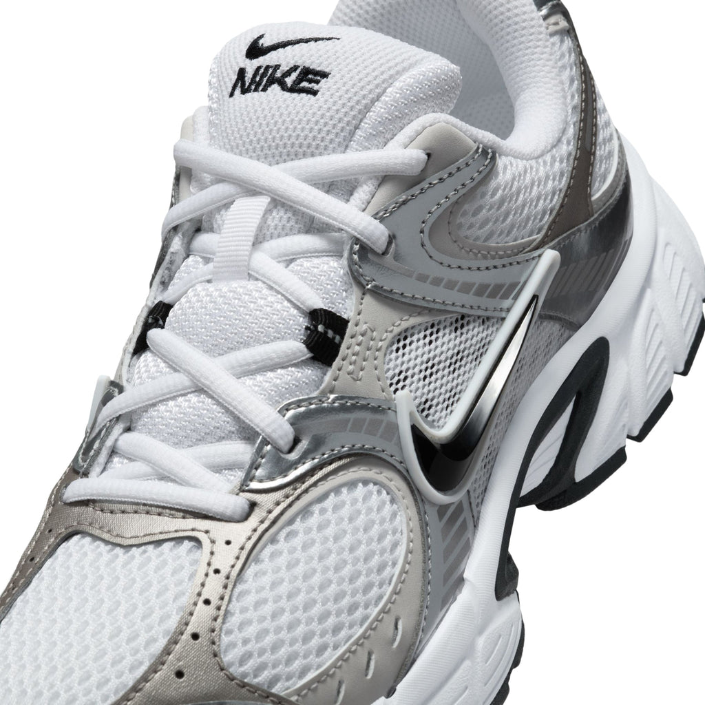 Nike V5 Rnr (White/Black-Vast Grey-Metallic Silver)
