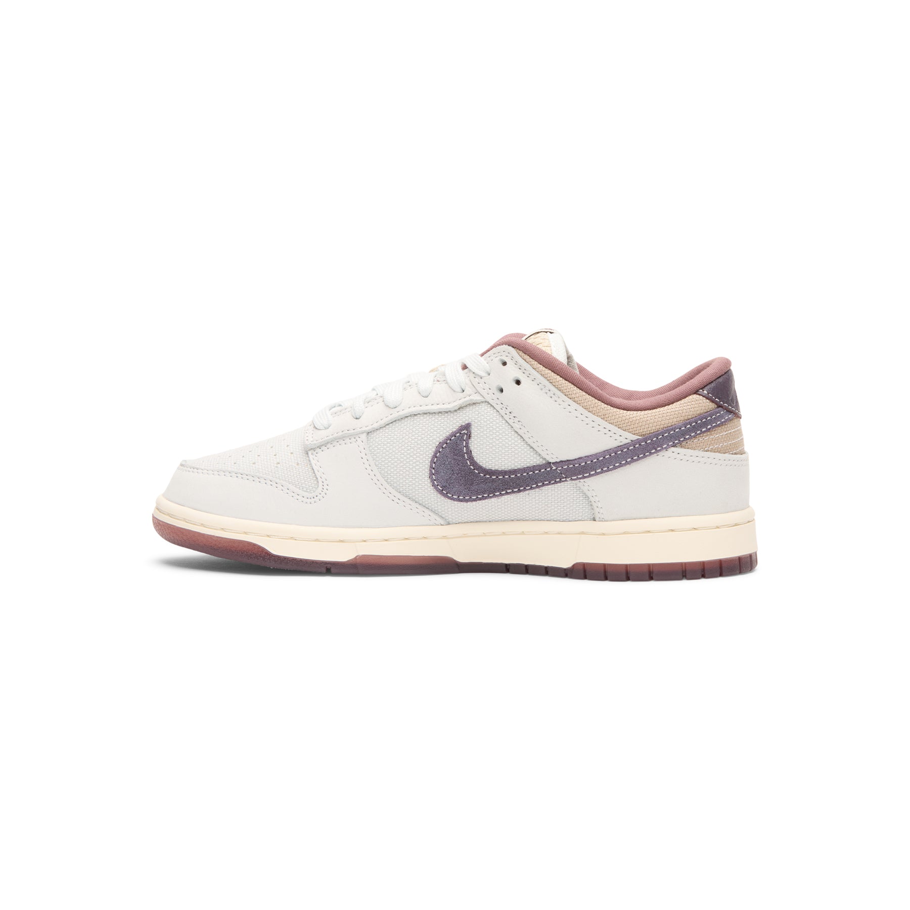 Nike Dunk Low Retro Se (Off White/Dark Raisin-Spruce Aura)