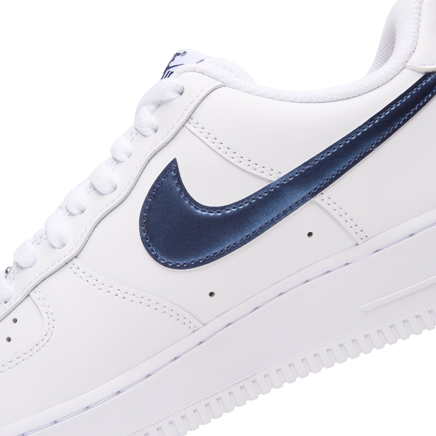 Nike Air Force 1 '07 Lv8 (White/Midnight Navy-University Red)