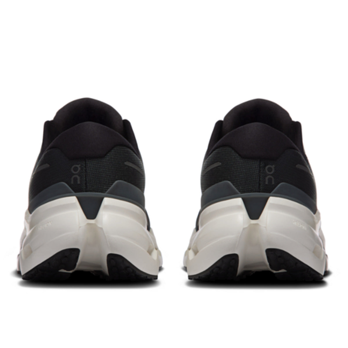 On Running Cloudrunner 3 Black Ivory