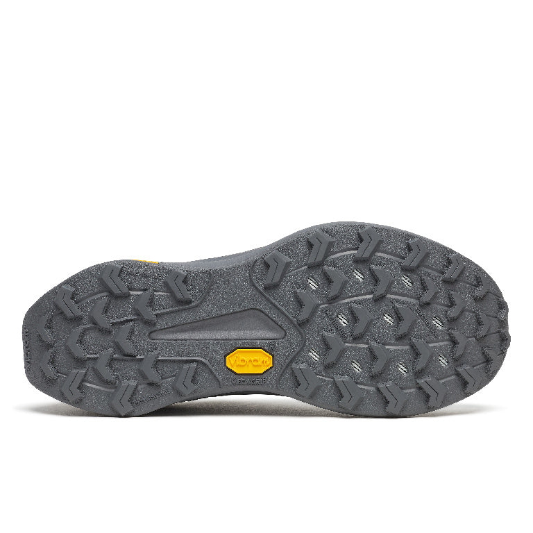 Saucony Women's Peregrine 16 Running Shoes in Black/Carbon (Wide)
