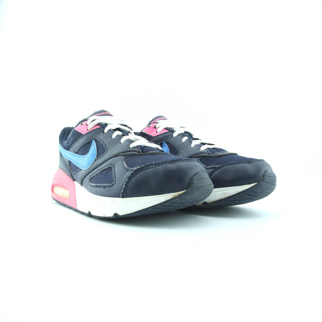 Nike Air Max Ivo