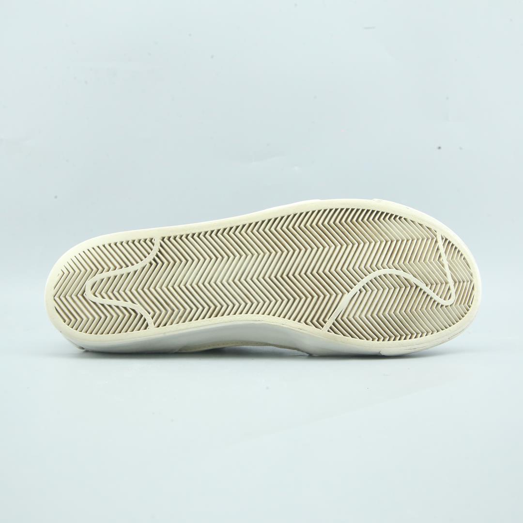 Nike Drop Type Lx