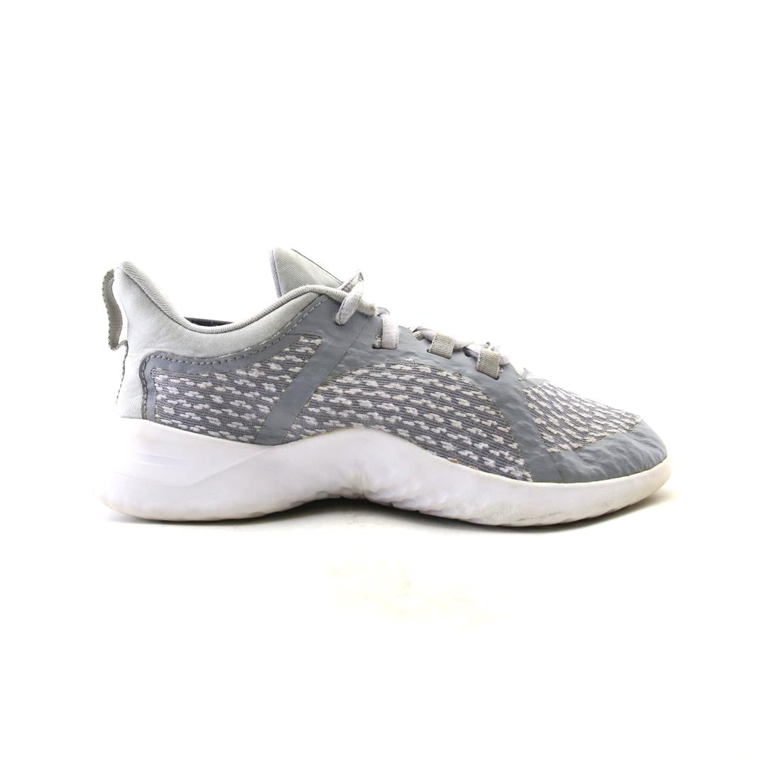 Nike Rival