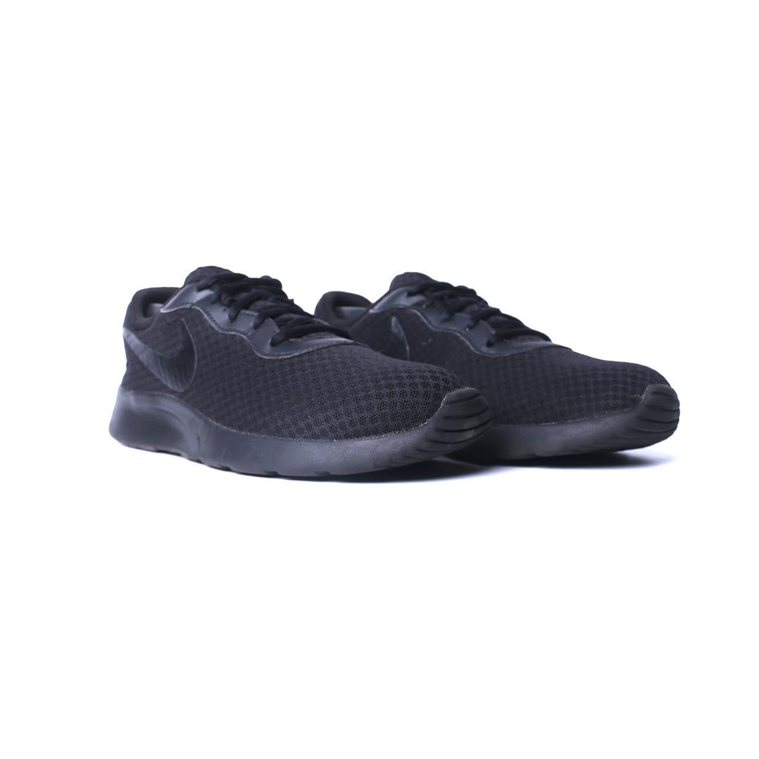 Nike Tanjun