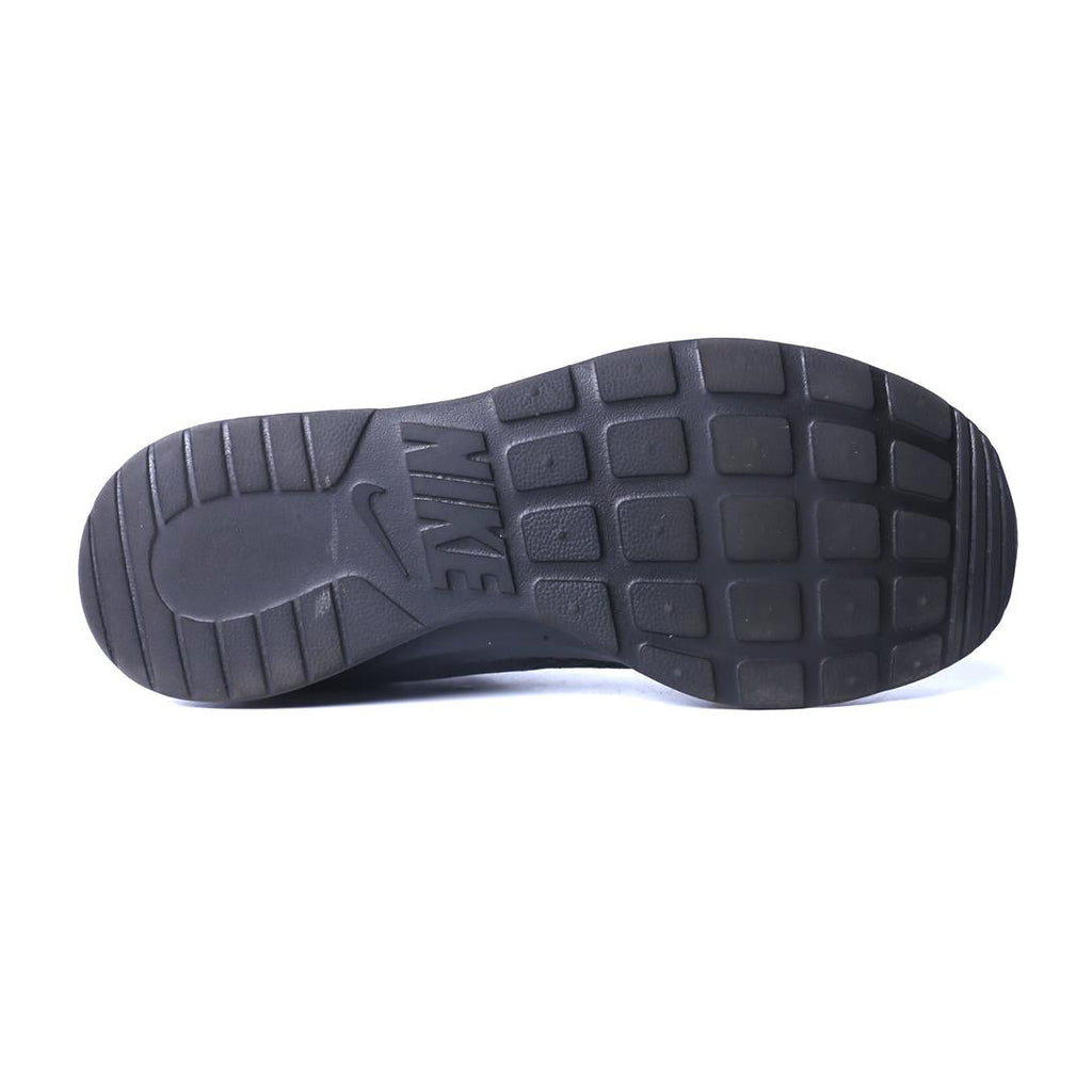 Nike Tanjun