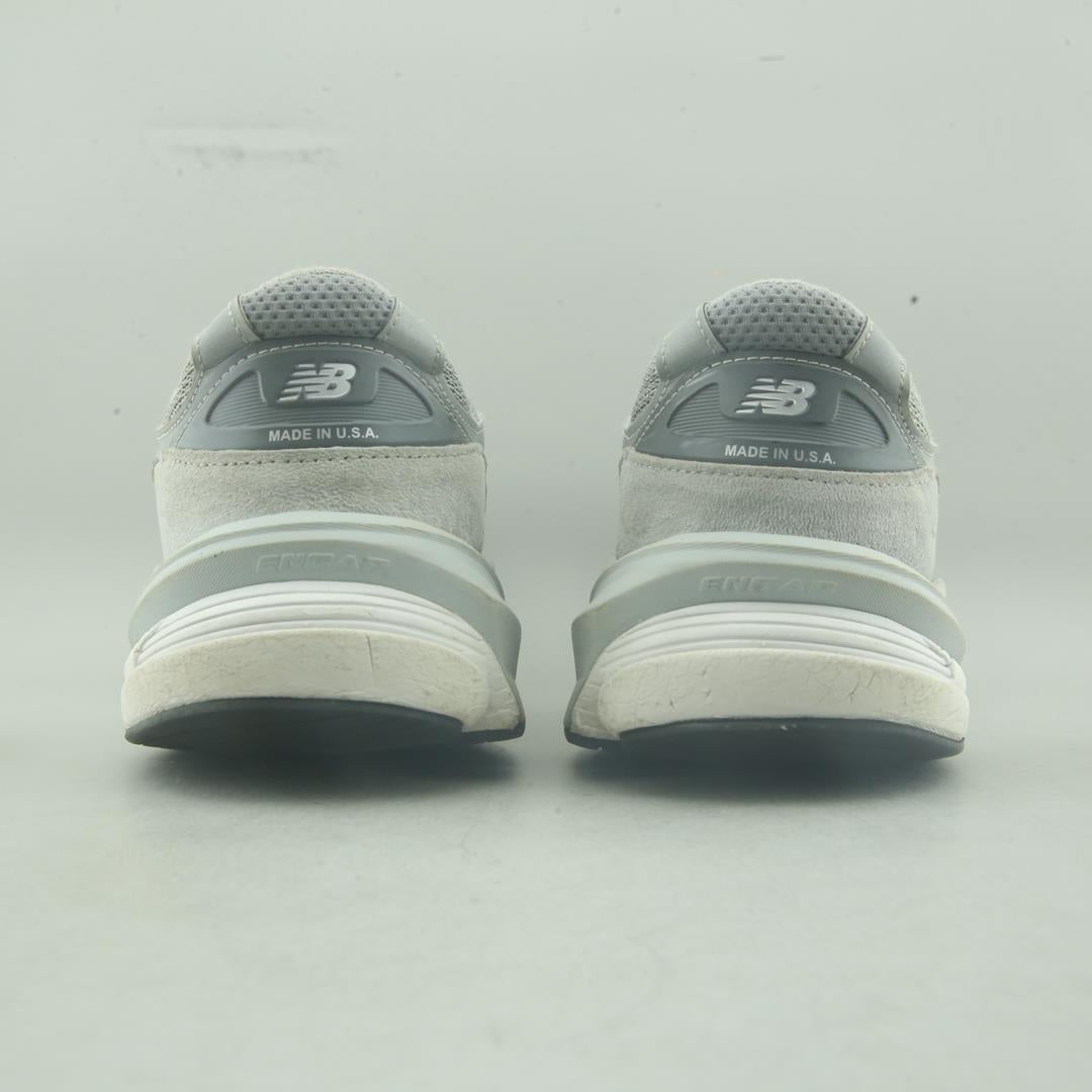 New Balance 990V6