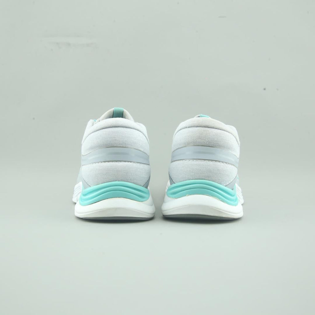 New Balance 711V2