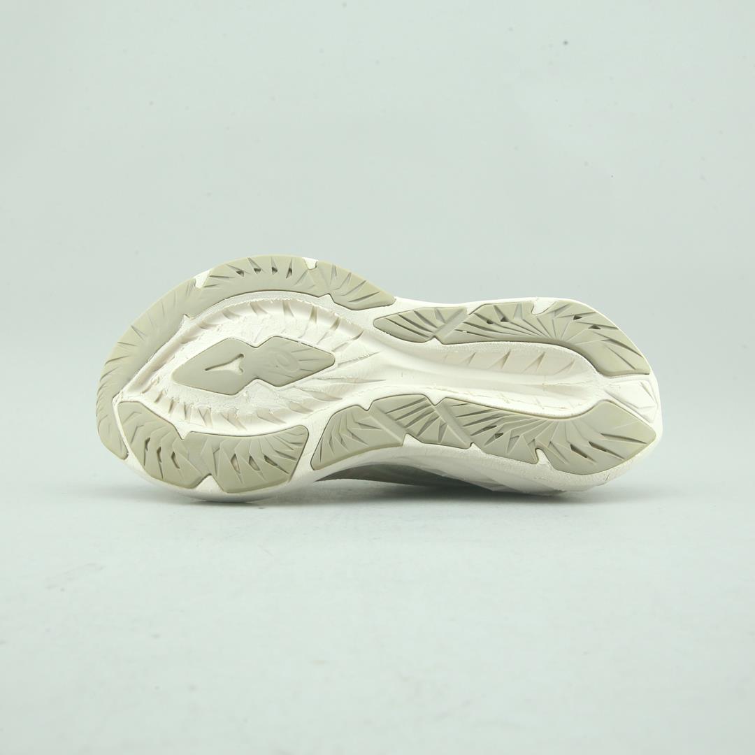 Asics Novablast 4