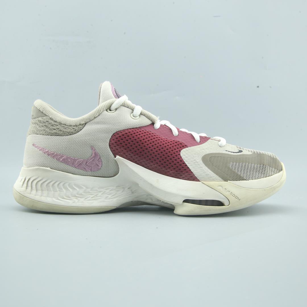 Nike Zoom Freak 4