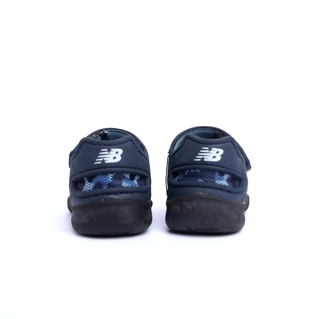 New Balance 208