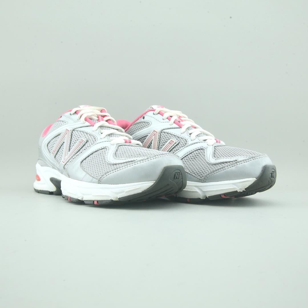 New Balance 540