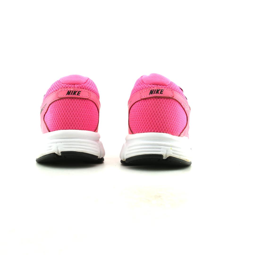 Nike Revolution 2