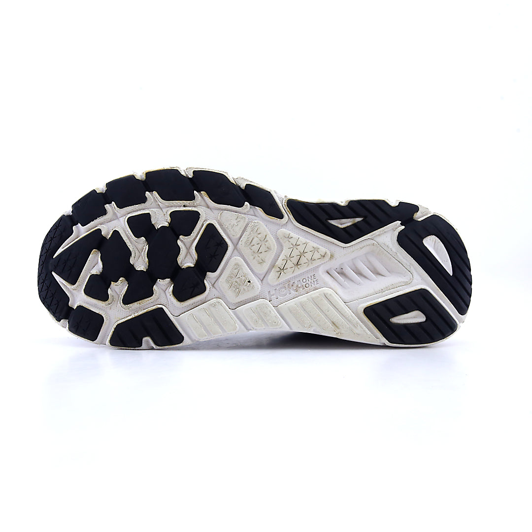 Hoka One One Arahi 7