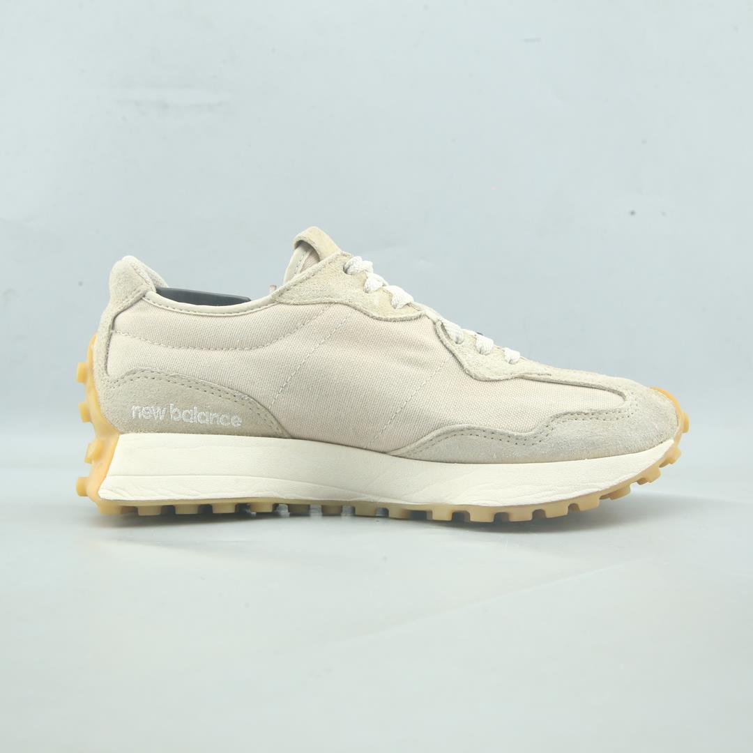 New Balance 327