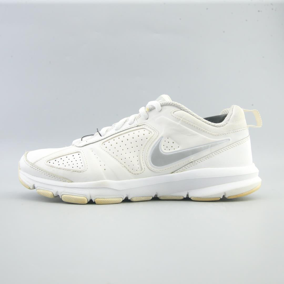 Nike T-Lite Xi