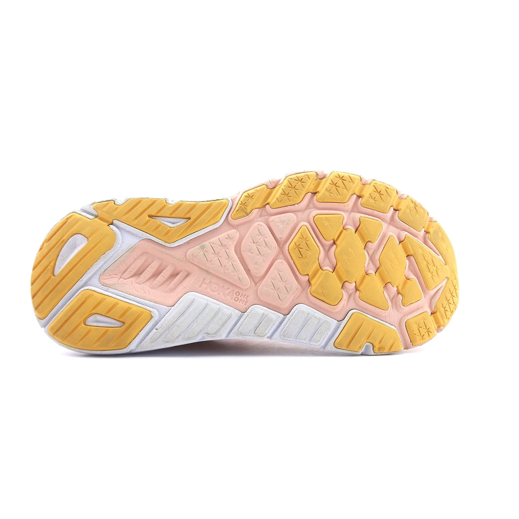 Hoka One One Arahi 6