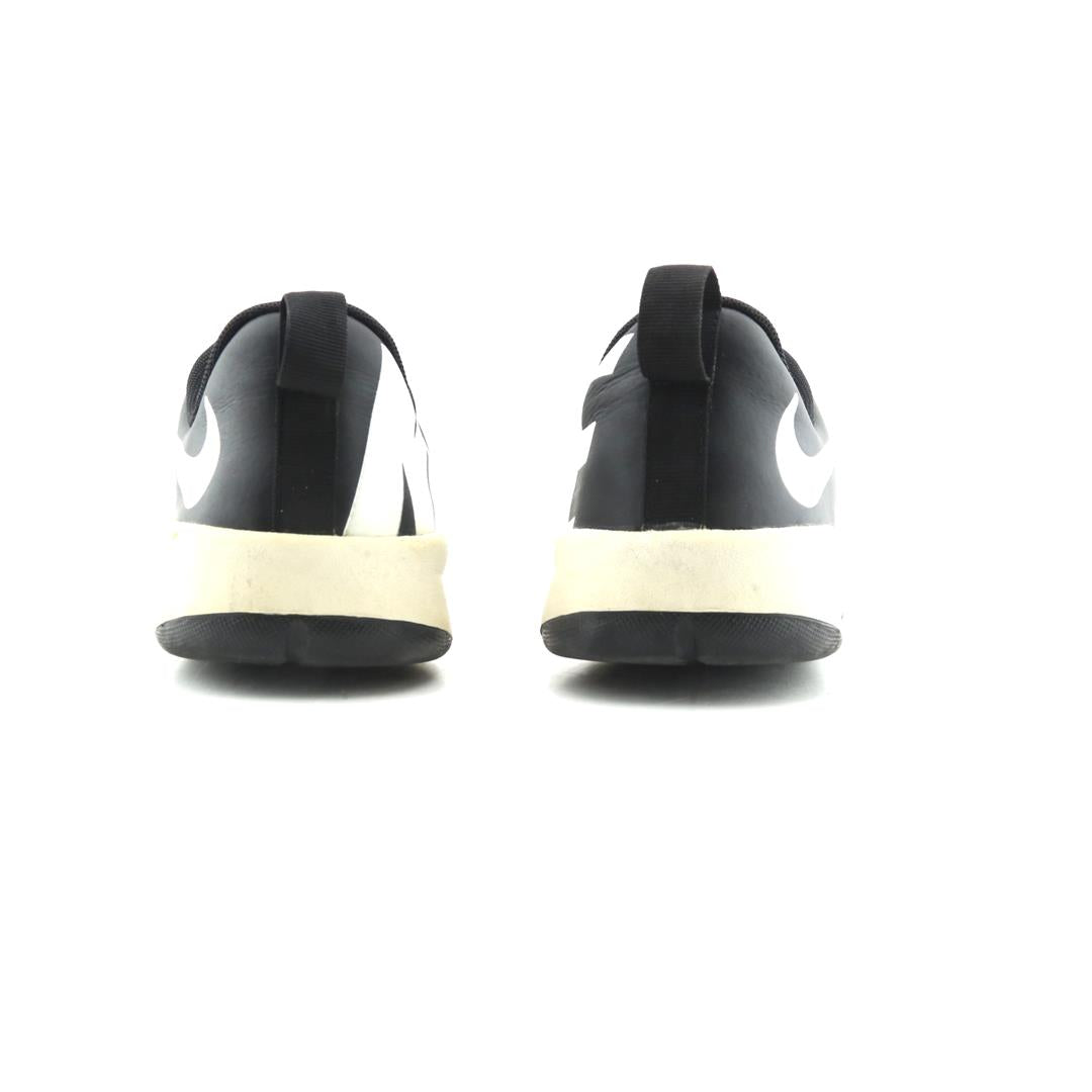 Nike Team Hustle D 7