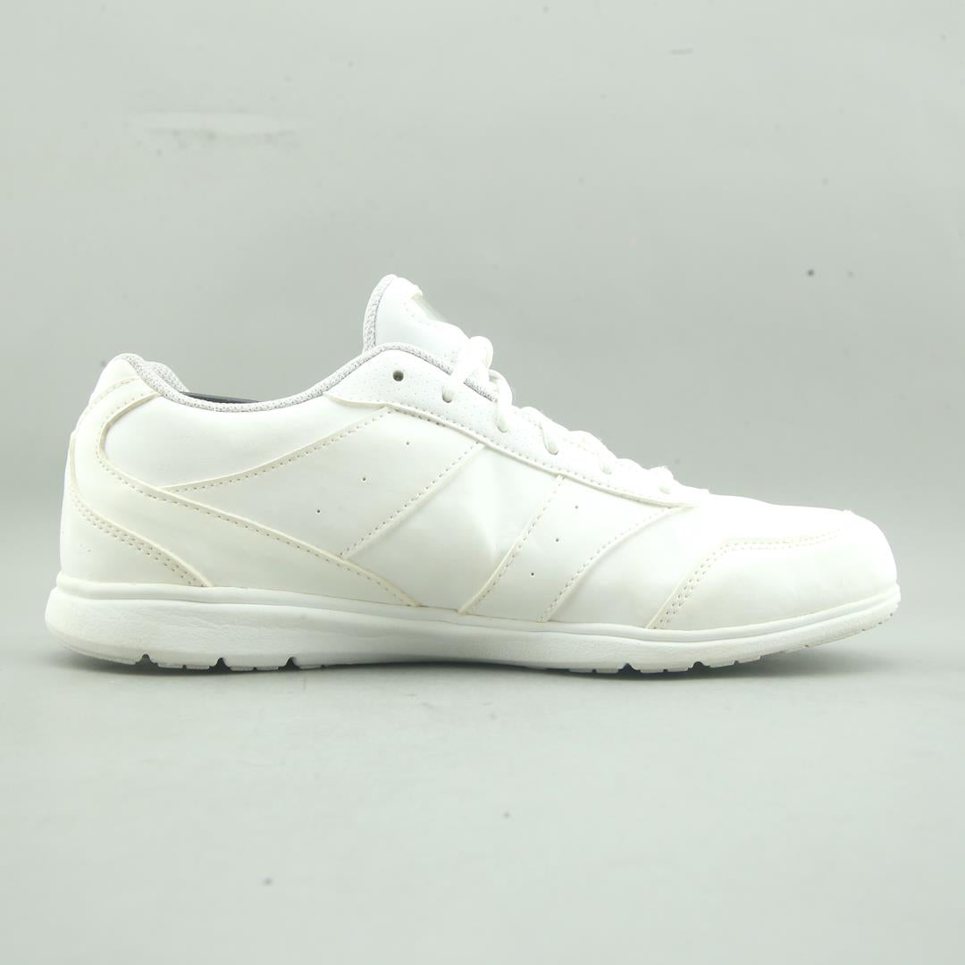 Asics Cheer 8