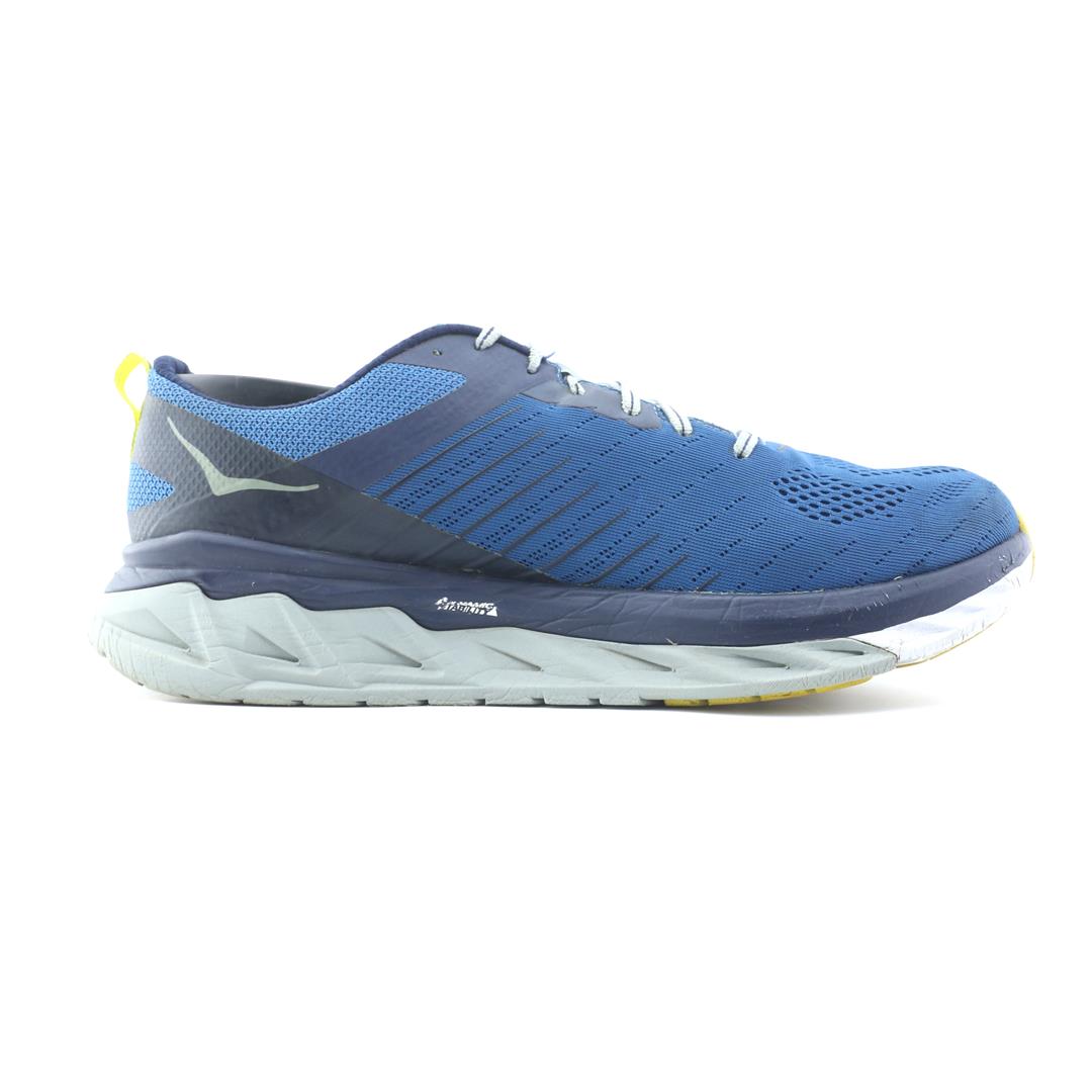 Hoka One One Arahi 3